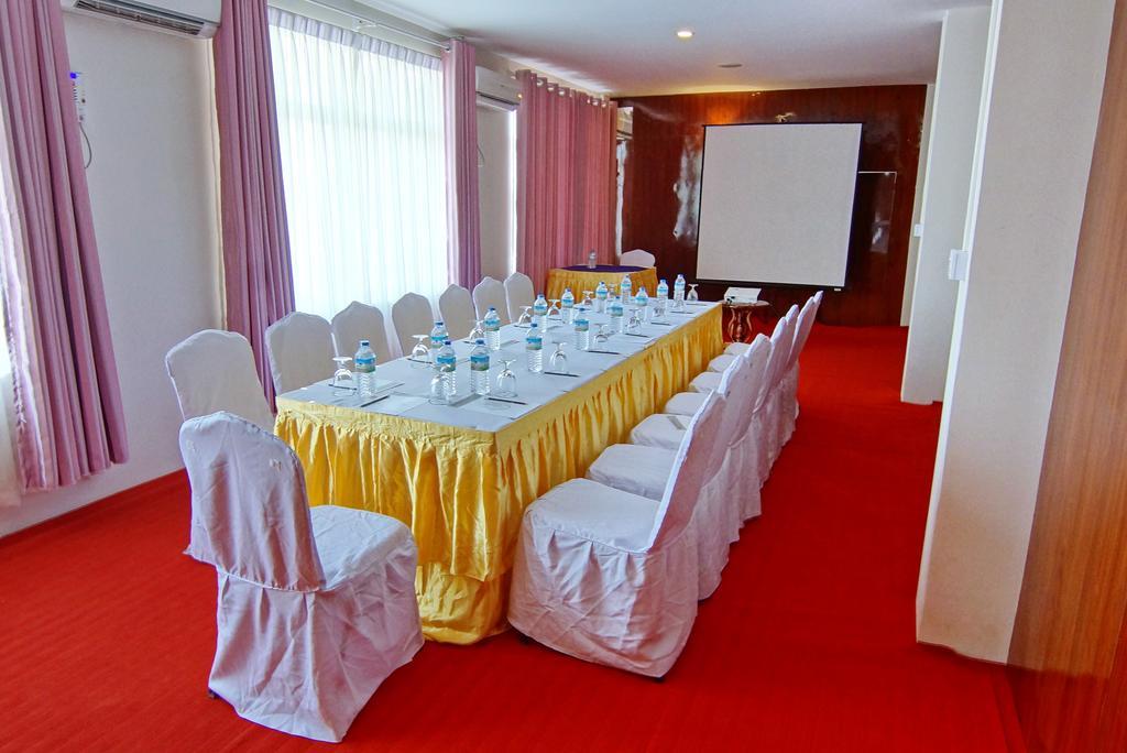 Triumph Hotel Mandalay Extérieur photo