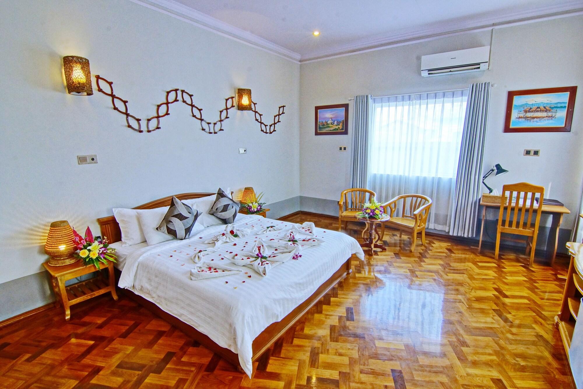 Triumph Hotel Mandalay Extérieur photo