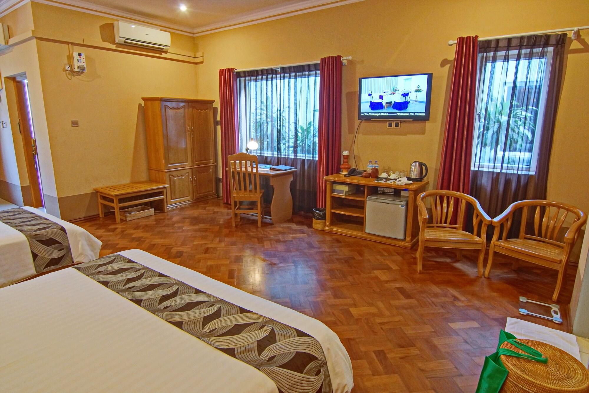 Triumph Hotel Mandalay Extérieur photo