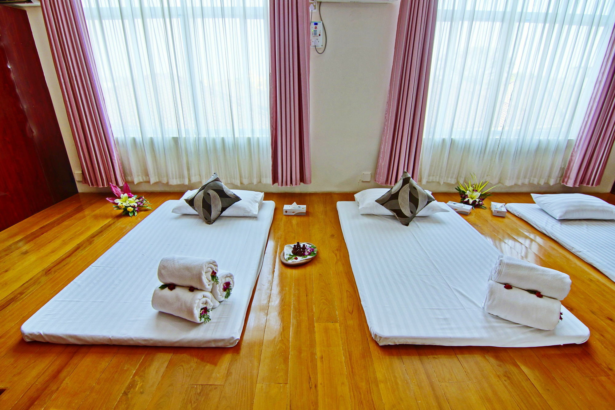 Triumph Hotel Mandalay Extérieur photo